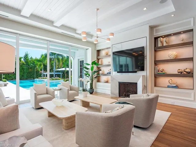 $20,950,000 | 1675 Gordon Drive, Naples, FL 34102