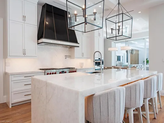 $20,950,000 | 1675 Gordon Drive, Naples, FL 34102