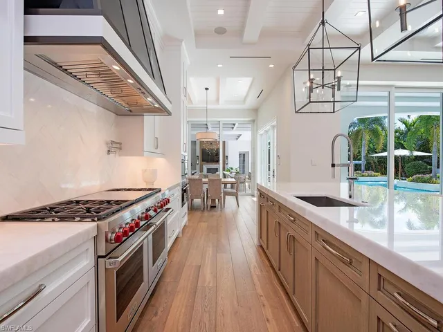 $20,950,000 | 1675 Gordon Drive, Naples, FL 34102