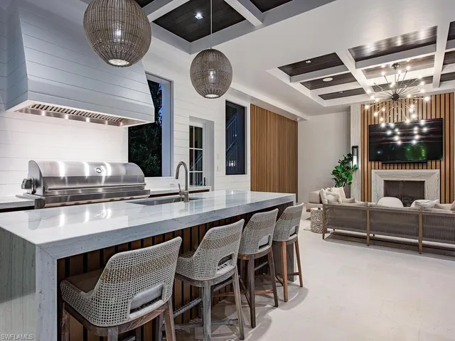 $20,950,000 | 1675 Gordon Drive, Naples, FL 34102