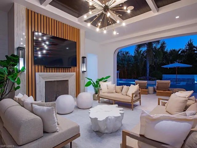 $20,950,000 | 1675 Gordon Drive, Naples, FL 34102