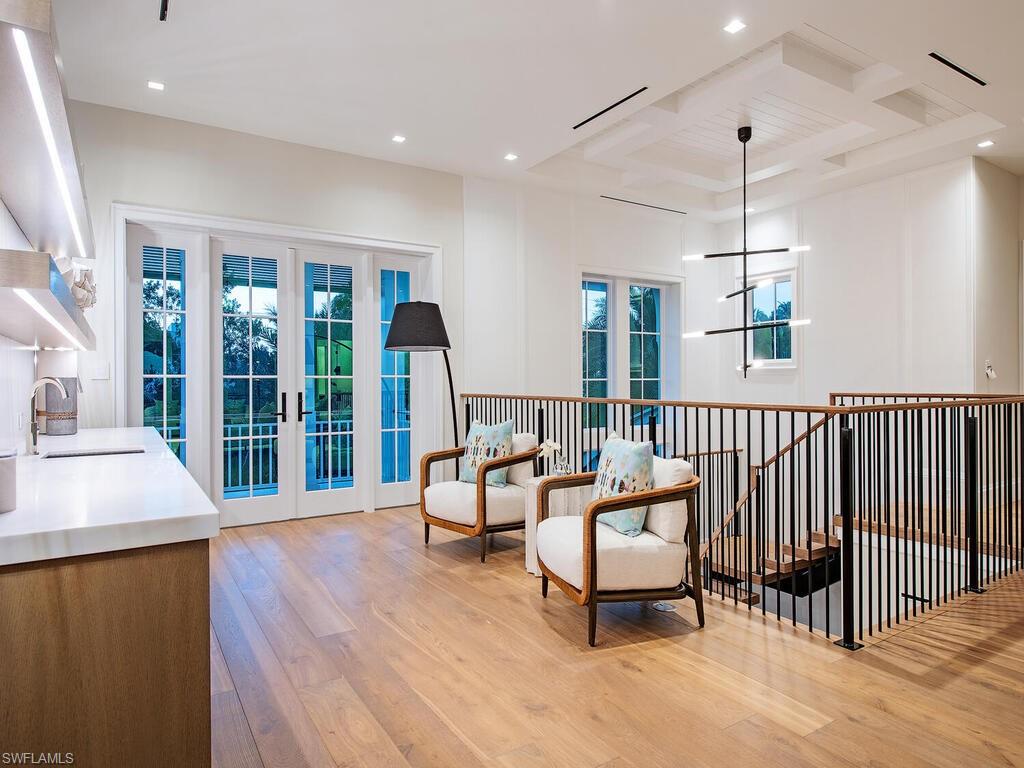 1675 Gordon Drive Naples, FL 34102 - Photo 24 of 48