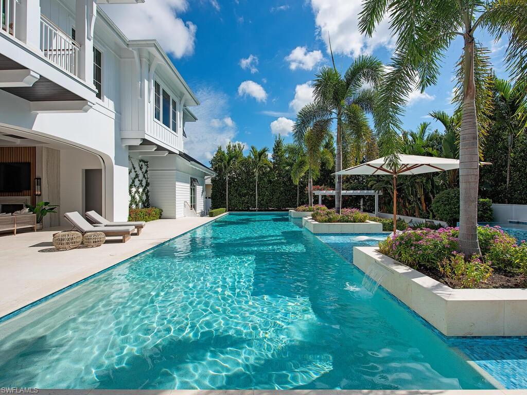 1675 Gordon Drive Naples, FL 34102 - Photo 3 of 48