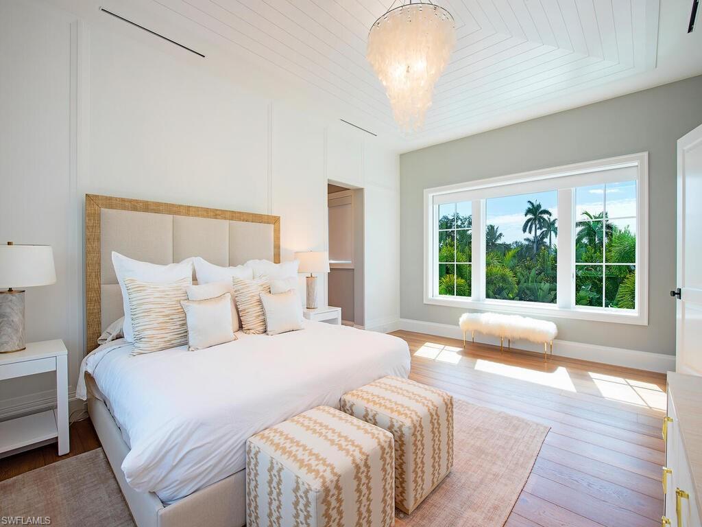 1675 Gordon Drive Naples, FL 34102 - Photo 32 of 48