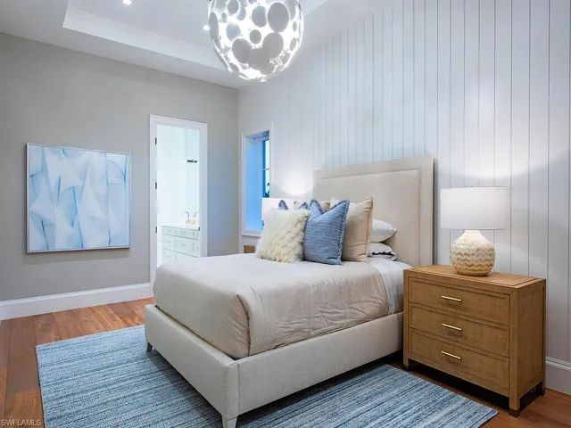 $20,950,000 | 1675 Gordon Drive, Naples, FL 34102