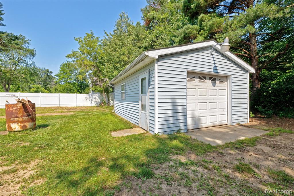 5098 Waldon Road Clarkston, MI 48348 - Photo 69 of 81 Gallery Image 69