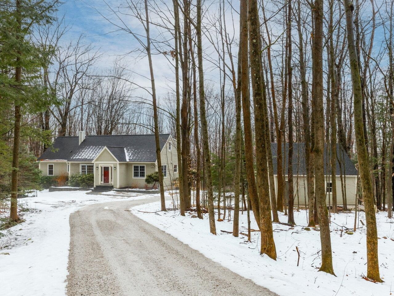 274 Enos Road Hinesburg, VT 05461 - Photo 2 of 35