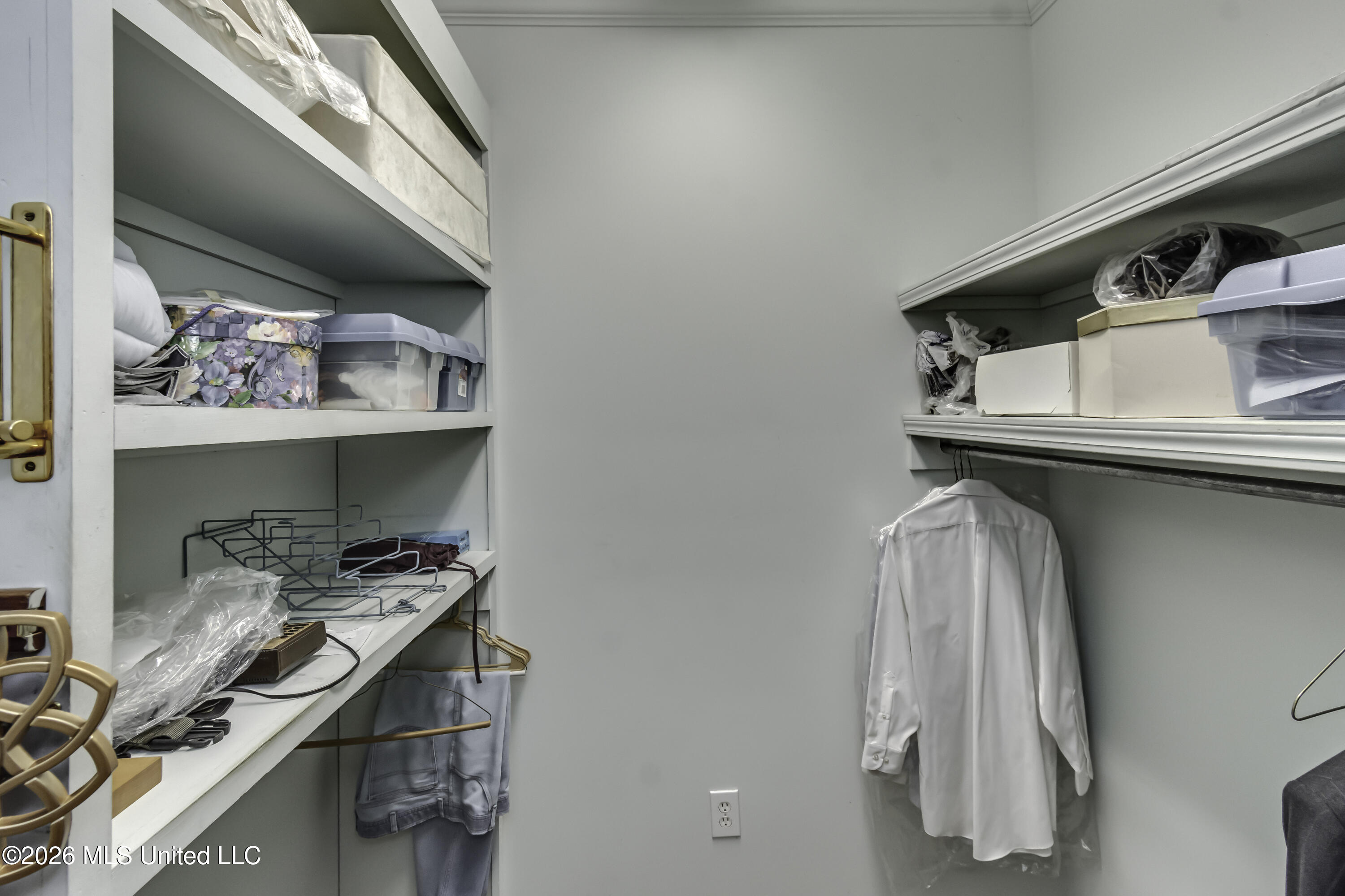 656 April Sound Pearl, MS 39208 - Photo 29 of 61 Primary Closet 1