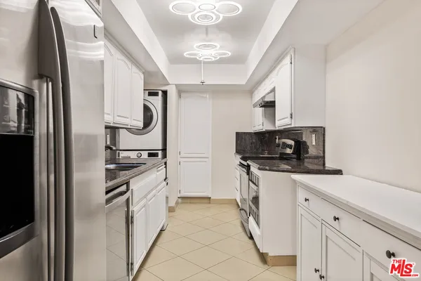 $925,000 | 10660 Wilshire Boulevard, Unit 703, Los Angeles, CA 90024