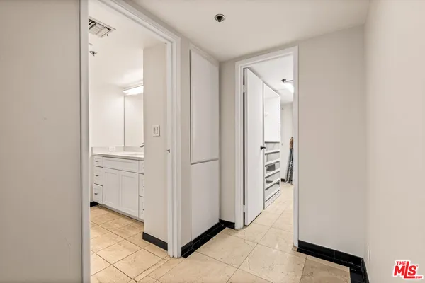 $925,000 | 10660 Wilshire Boulevard, Unit 703, Los Angeles, CA 90024
