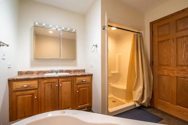 $899,900 | 9506 296th Avenue, Salem Lakes, WI 53168