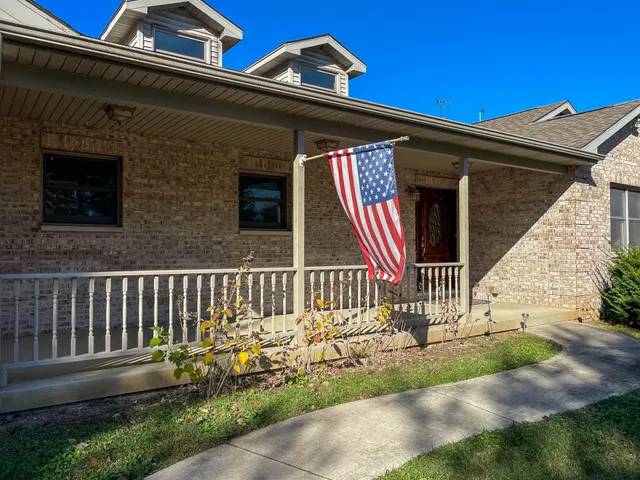 $899,900 | 9506 296th Avenue, Salem Lakes, WI 53168