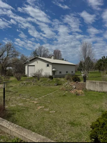 $899,900 | 9506 296th Avenue, Salem Lakes, WI 53168