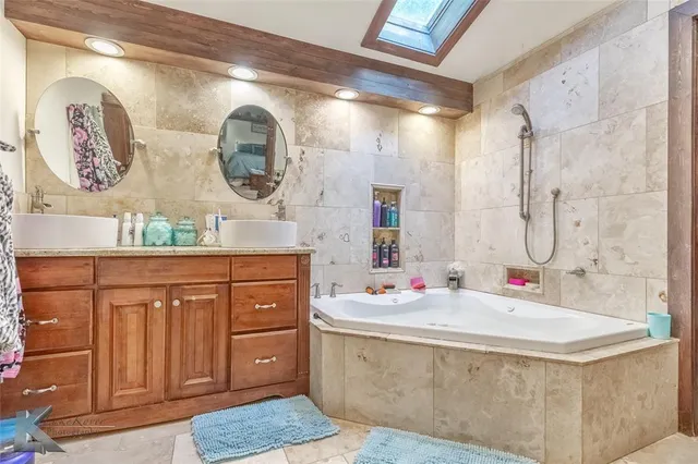 a view of a backyard with garden