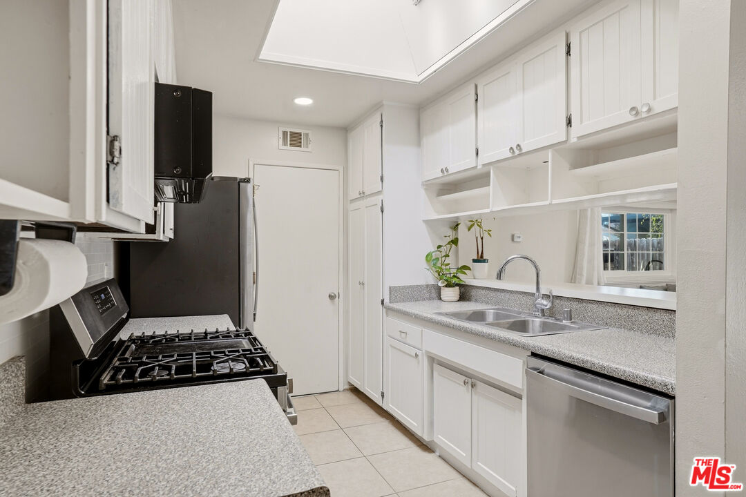 169 Ripley Street Camarillo, CA 93010 - Photo 10 of 21 Gallery Image 10