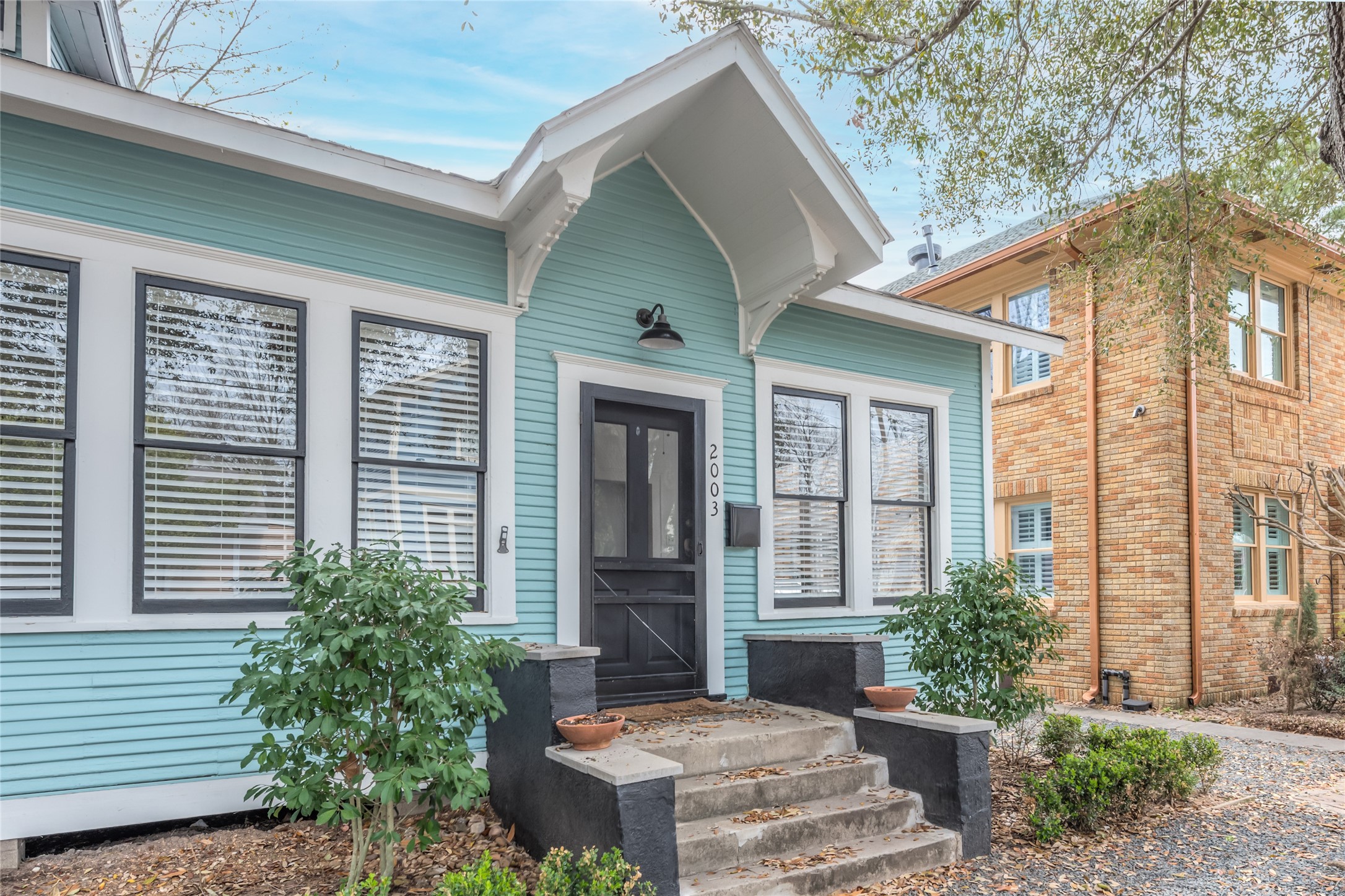 2003 Lubbock Street Houston, TX 77007 - Photo 2 of 19