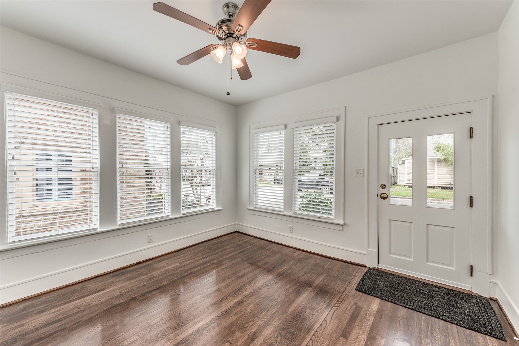 2003 Lubbock Street Houston, TX 77007 - Photo 4 of 19