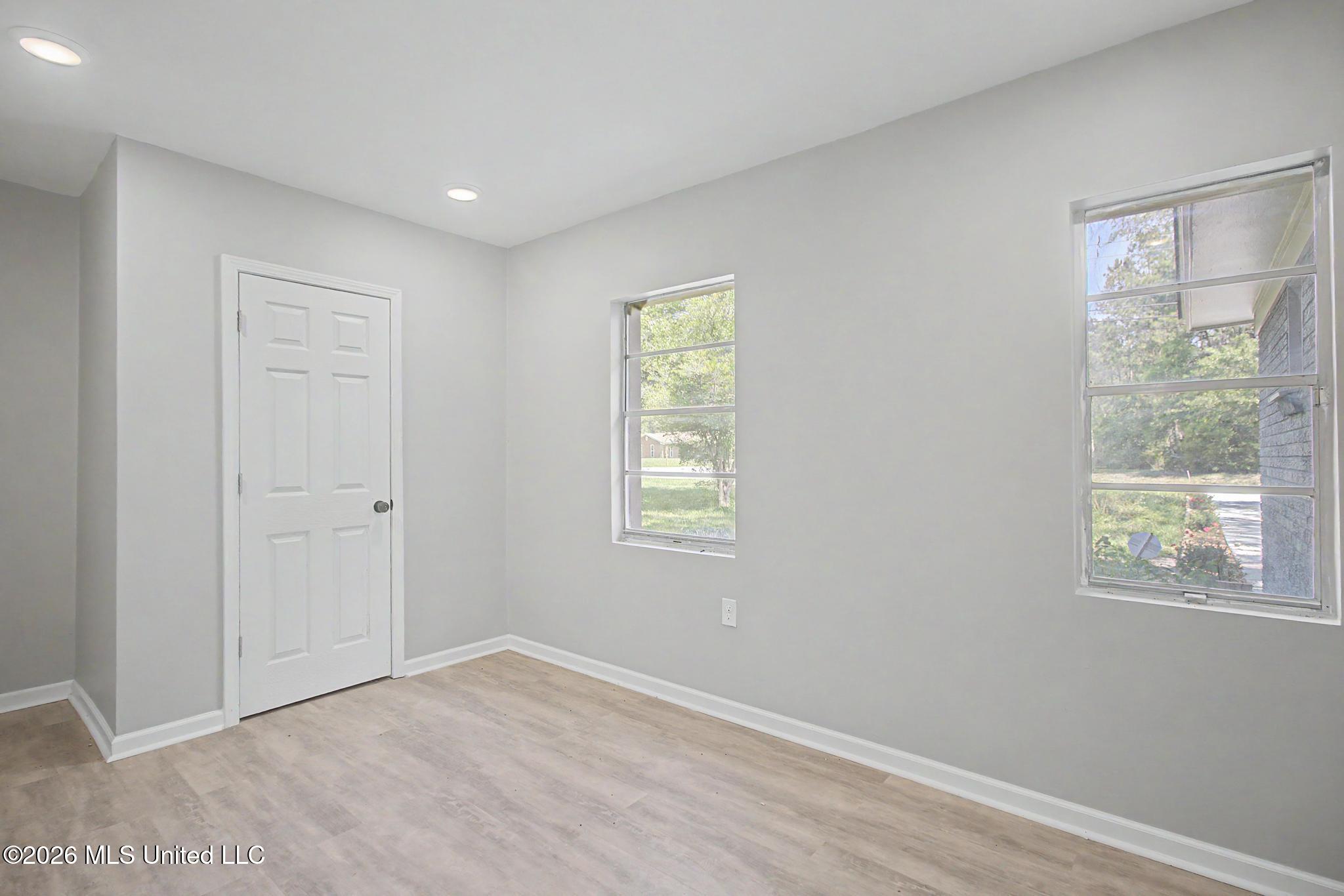 9424 Daisy Vestry Road, Unit 2 Biloxi, MS 39532 - Photo 8 of 14 Unit B- 3 bed (1)
