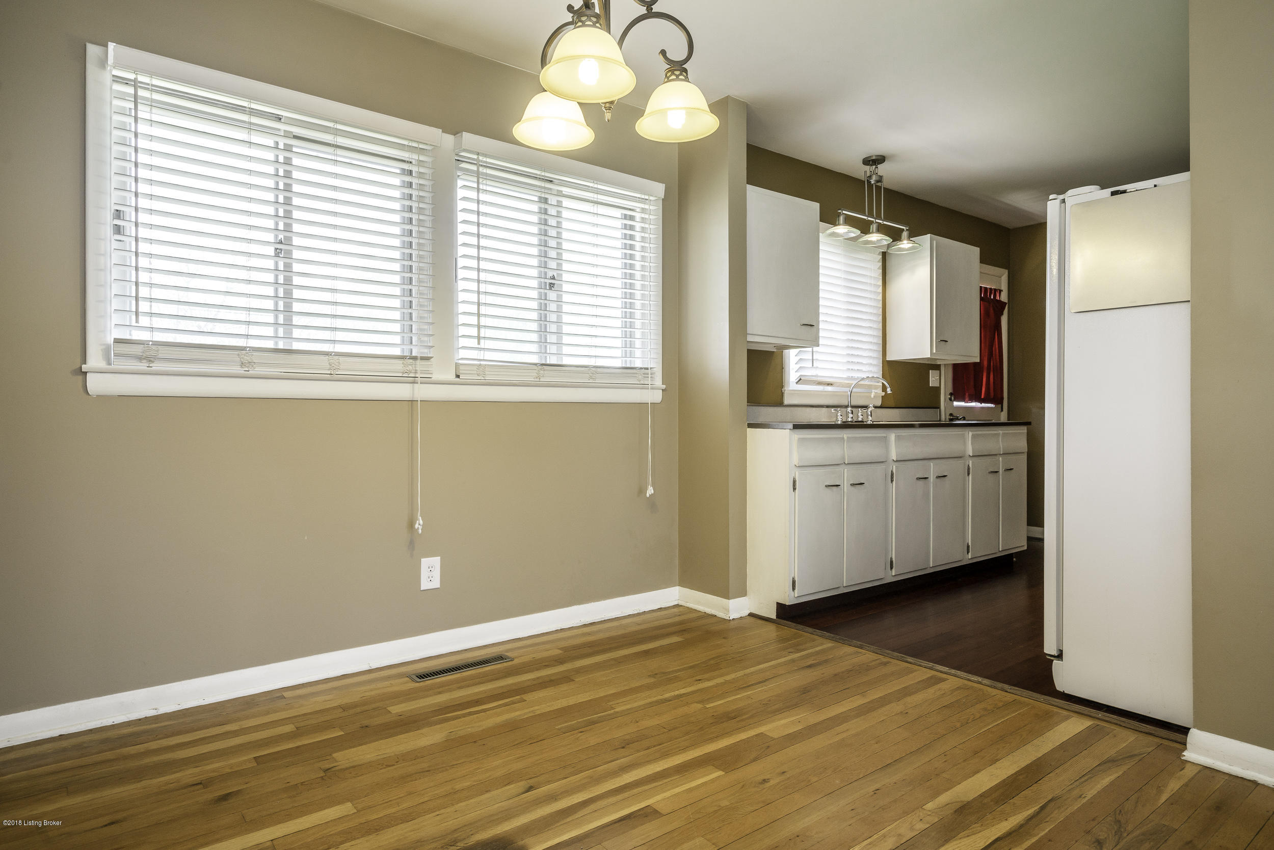 2912 Kings Bridge Road Louisville, KY 40220 - Photo 14 of 38 2912 Kings Bridge Rd-18