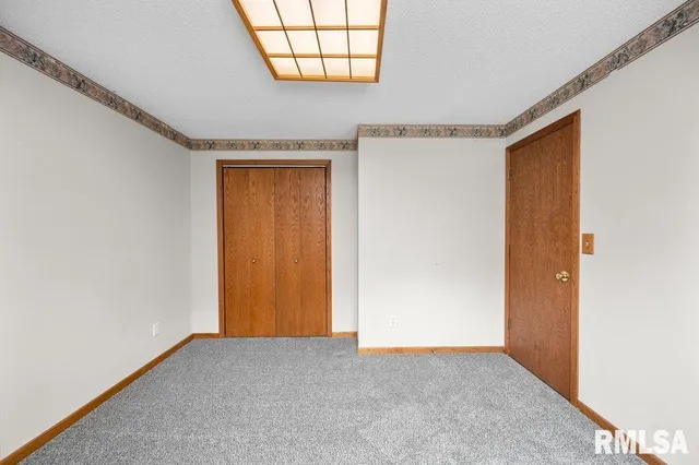 $360,000 | 211 Eagle Ridge Road, Muscatine, IA 52761