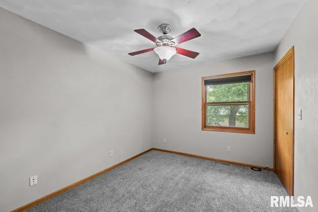 $360,000 | 211 Eagle Ridge Road, Muscatine, IA 52761