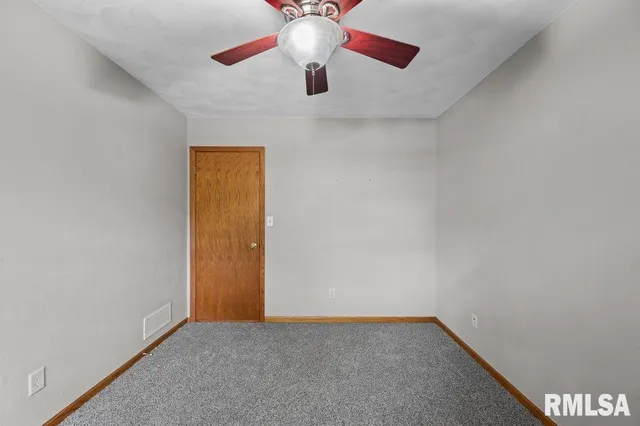 $360,000 | 211 Eagle Ridge Road, Muscatine, IA 52761