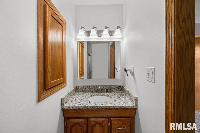 $360,000 | 211 Eagle Ridge Road, Muscatine, IA 52761