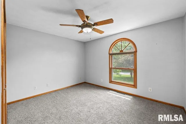 $360,000 | 211 Eagle Ridge Road, Muscatine, IA 52761