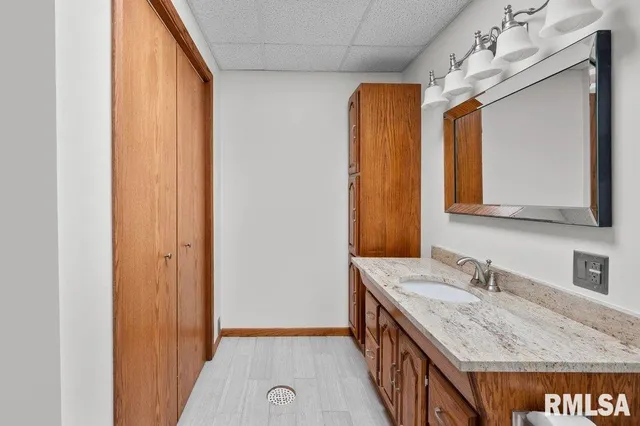 $360,000 | 211 Eagle Ridge Road, Muscatine, IA 52761