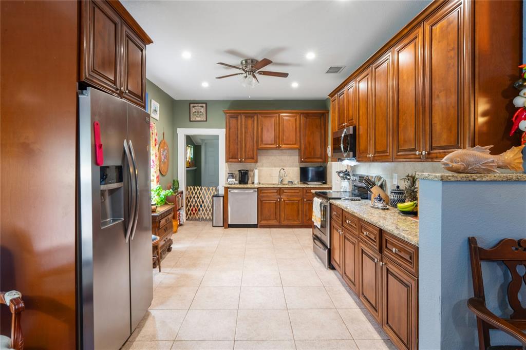 6202 Stafford Road Plant City, FL 33565 - Photo 10 of 79