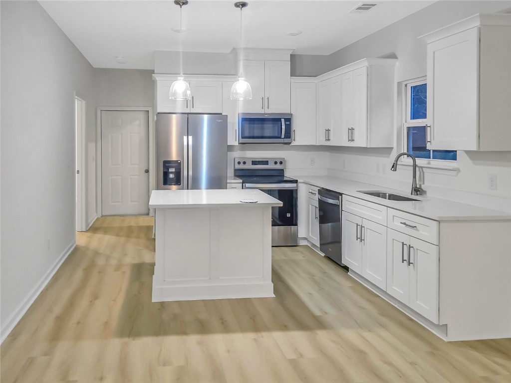 2003 Tuskegee Street Atlanta, GA 30315 - Photo 7 of 33 COZY KITCHEN