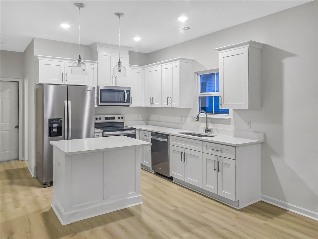 2003 Tuskegee Street Atlanta, GA 30315 - Photo 9 of 33 COZY KITCHEN
