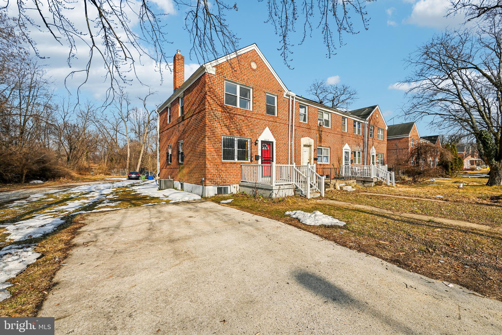 1215 Cooks Lane Baltimore, MD 21229 - Photo 2 of 41 Driveway/Front Exterior