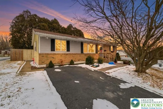 $279,900 | 249 West Street, Bath, PA 18014