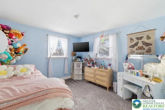 $279,900 | 249 West Street, Bath, PA 18014