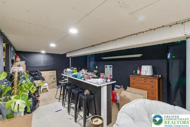 $279,900 | 249 West Street, Bath, PA 18014