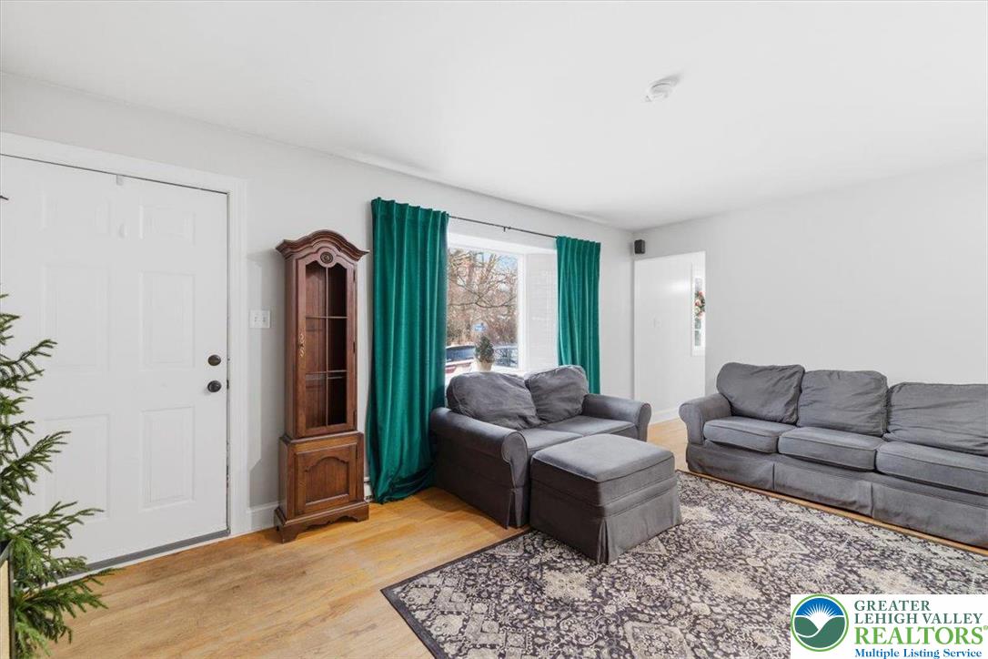 249 West Street Bath, PA 18014 - Photo 6 of 25