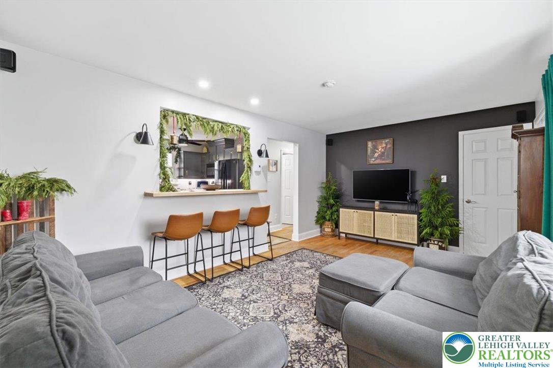 249 West Street Bath, PA 18014 - Photo 7 of 25