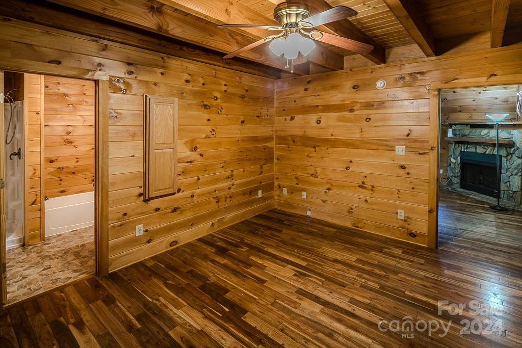3346 Clarks Chapel Road Lenoir, NC 28645 - Photo 34 of 48 a bathroom with a shower