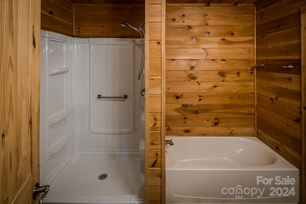 3346 Clarks Chapel Road Lenoir, NC 28645 - Photo 40 of 48 a bathroom with a shower