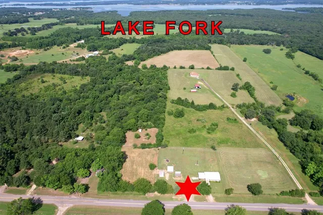 a view of sign board