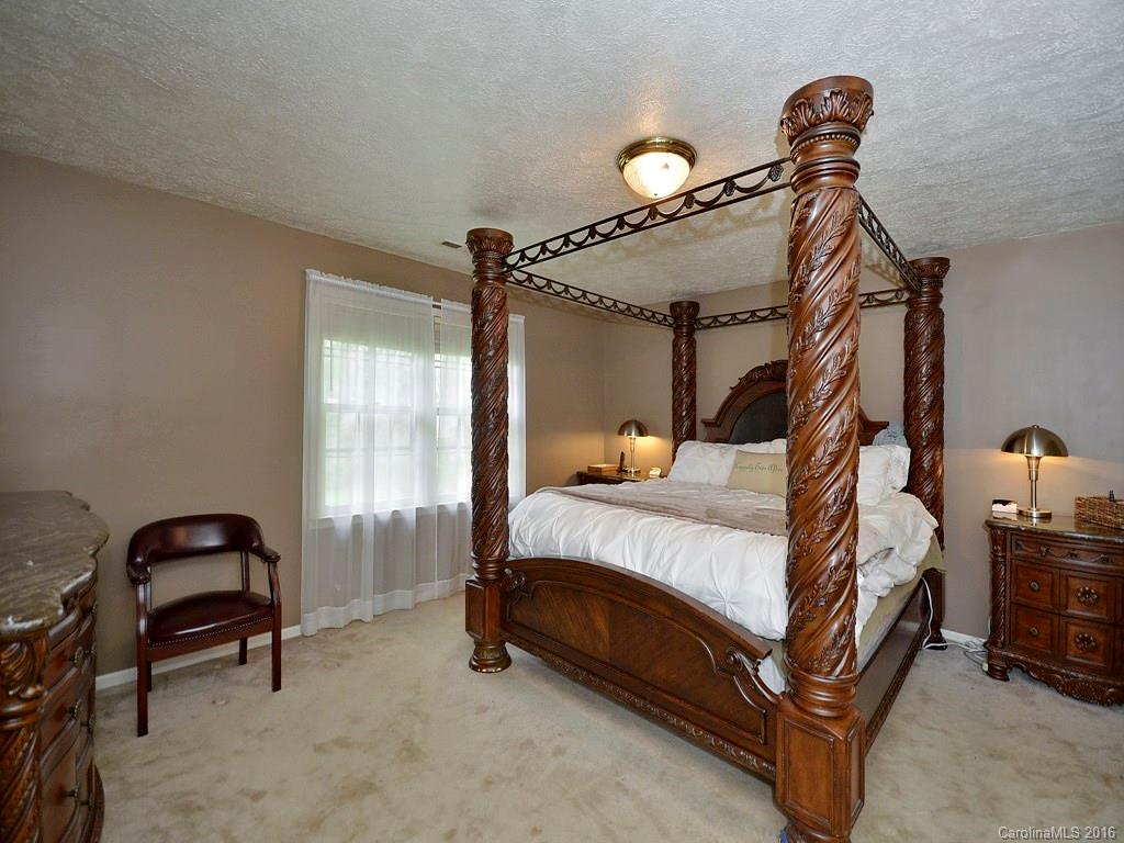 141 Ridgewood Place Brevard, NC 28712 - Photo 12 of 19