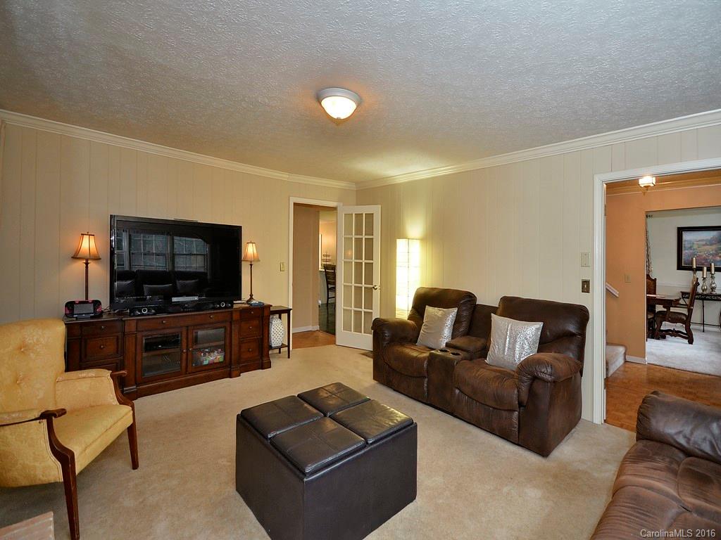 141 Ridgewood Place Brevard, NC 28712 - Photo 3 of 19