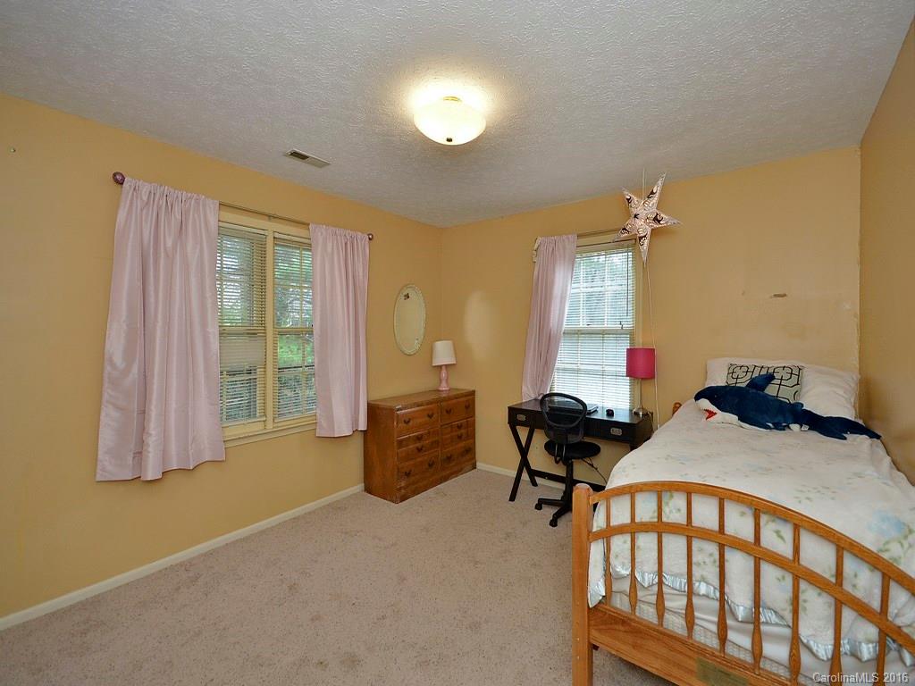 141 Ridgewood Place Brevard, NC 28712 - Photo 9 of 19