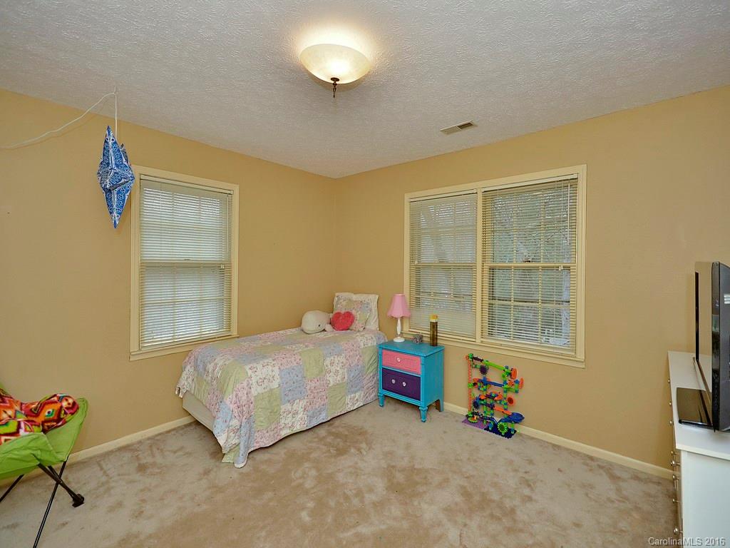 141 Ridgewood Place Brevard, NC 28712 - Photo 10 of 19