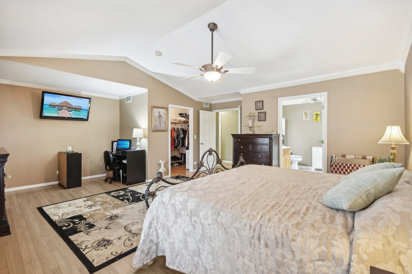 10409 Evendale Road Huntley, IL 60142 - Photo 12 of 34 Gallery Image 12