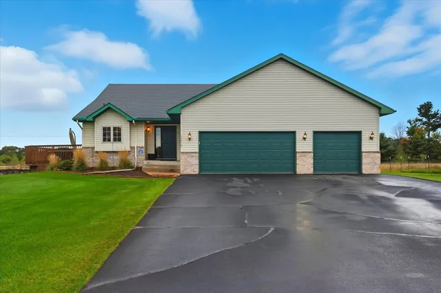 $385,000 | 23588 Baltimore Street Northeast, East Bethel, MN 55005