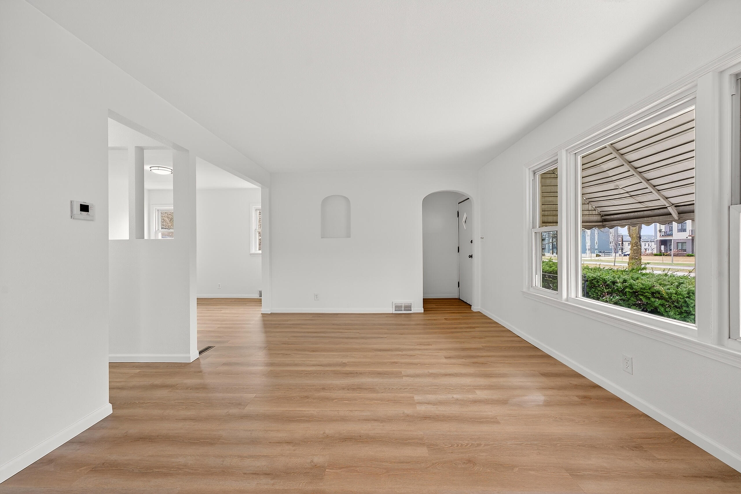 6726 West Silver Spring Drive Milwaukee, WI 53218 - Photo 8 of 45 008_DH109842