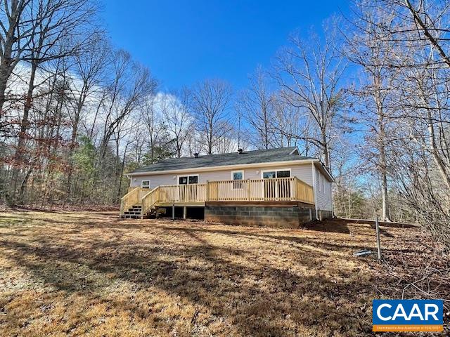 6232 Howardsville Road Dillwyn, VA 23936 - Photo 34 of 35 a front view of a house with a yard