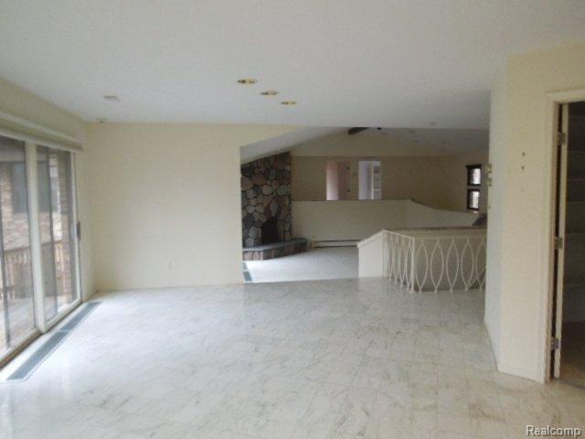 4995 Arrowhead Road West Bloomfield, MI 48323 - Photo 12 of 25 4-10 110.jpg